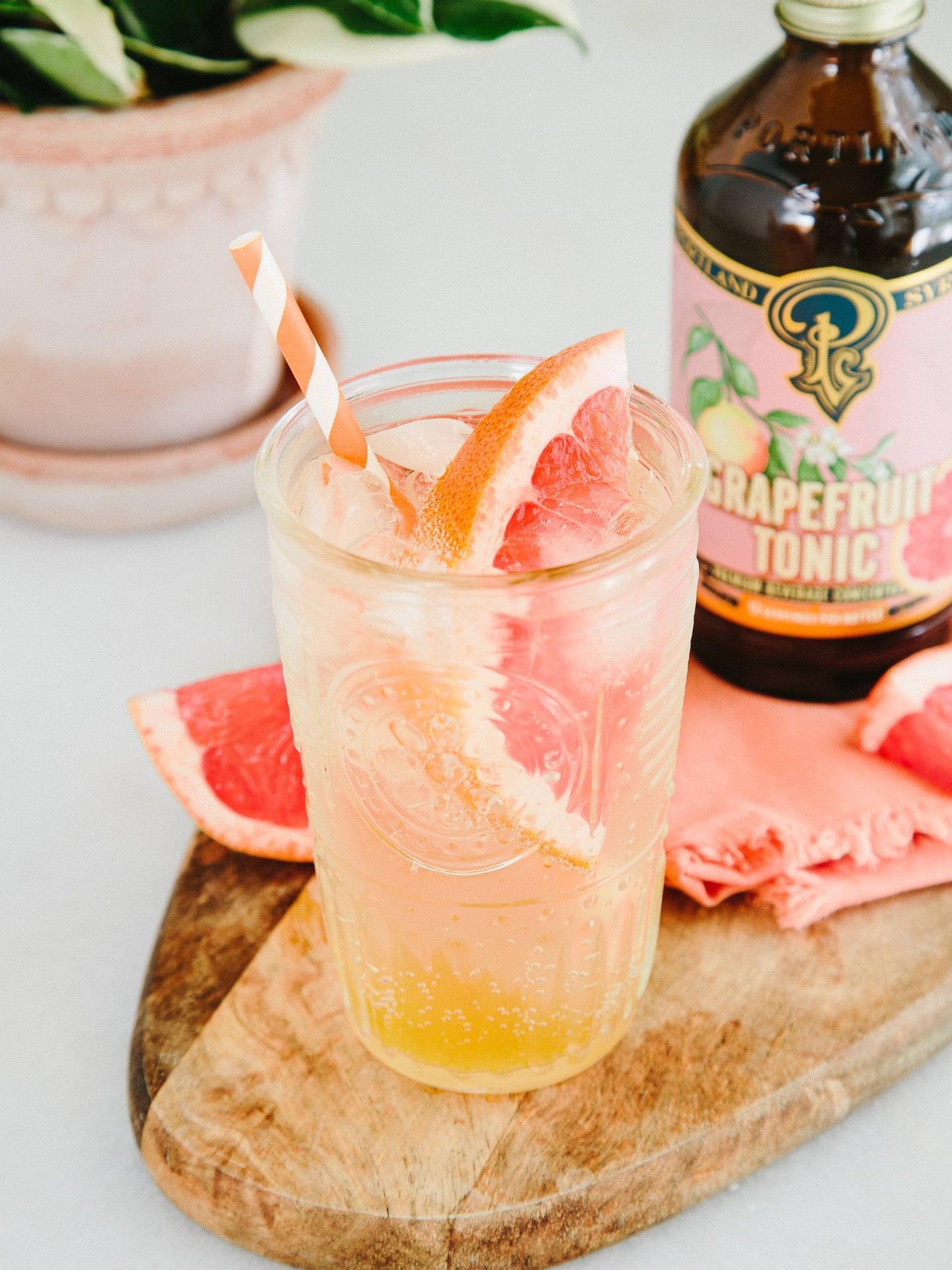 Grapefruit Tonic, 12 oz.